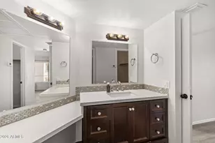 11666 N 28th Dr, Phoenix, AZ 85029 - Photo 36