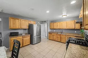 2909 W Aster Dr, Phoenix, AZ 85029 - Photo 10