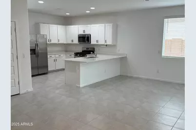 15588 W Williams Street, Goodyear, AZ 85338 - Photo 4