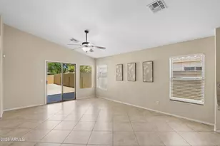 11822 W Flanagan St, Avondale, AZ 85323 - Photo 6