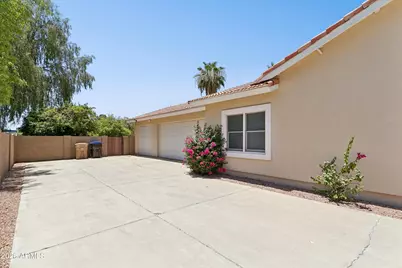 8611 W Foothill Drive, Peoria, AZ 85383 - Photo 6