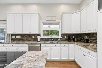 8611 W Foothill Drive, Peoria, AZ 85383 - Photo 26