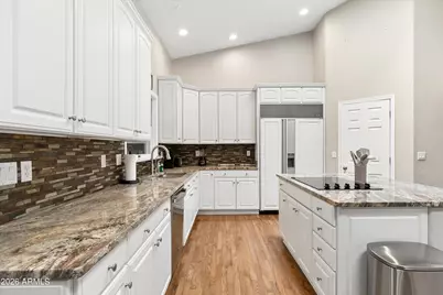 8611 W Foothill Drive, Peoria, AZ 85383 - Photo 20