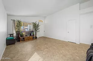 4625 E Lavender Ln, Phoenix, AZ 85044 - Photo 8