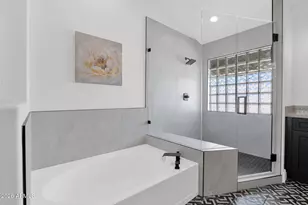 7240 N Dreamy Draw Dr, Phoenix, AZ 85020 - Photo 10
