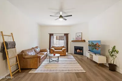 3415 N 36th Street #4, Phoenix, AZ 85018 - Photo 2