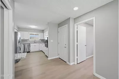 1221 E Elm Street, Phoenix, AZ 85014 - Photo 12