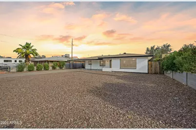 1221 E Elm Street, Phoenix, AZ 85014 - Photo 2