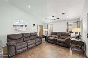 6735 E Melrose St, Mesa, AZ 85215 - Photo 10