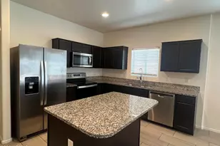 7833 W Kerby Ave, Phoenix, AZ 85043 - Photo 8