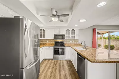 11409 S Shoshoni Drive, Phoenix, AZ 85044 - Photo 12