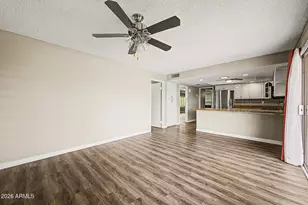 11409 S Shoshoni Dr, Phoenix, AZ 85044 - Photo 10