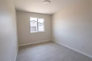2541 N 50th Ln, Phoenix, AZ 85035 - Photo 12