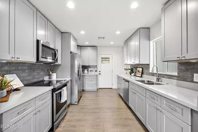 2510 E Fairmount Avenue, Phoenix, AZ 85016 - Photo 2