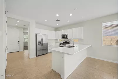 3737 S 64th Lane, Phoenix, AZ 85043 - Photo 10