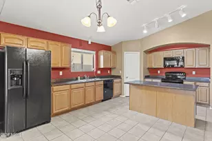 9921 W Illini St, Tolleson, AZ 85353 - Photo 10