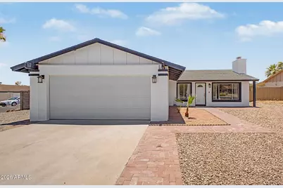 2577 E Sweetwater Avenue, Phoenix, AZ 85032 - Photo 4