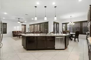 6602 S Bridal Vail Dr, Gilbert, AZ 85298 - Photo 10
