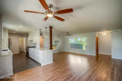 1526 W Windsor Avenue, Phoenix, AZ 85007 - Photo 8