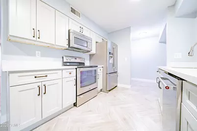 9902 W Raintree Drive, Sun City, AZ 85351 - Photo 6