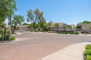 218 W Vinedo Ln, Tempe, AZ 85284 - Photo 32