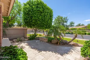 218 W Vinedo Ln, Tempe, AZ 85284 - Photo 14