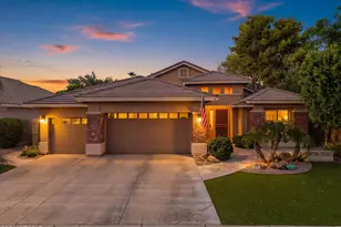 218 W Vinedo Ln, Tempe, AZ 85284 - Photo 2