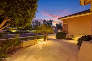 218 W Vinedo Ln, Tempe, AZ 85284 - Photo 4