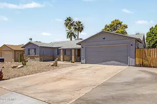 10422 S 44th St, Phoenix, AZ 85044 - Photo 4