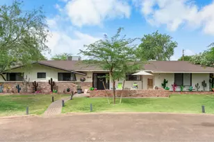 7026 E Sunnyside Dr, Scottsdale, AZ 85254 - Photo 2