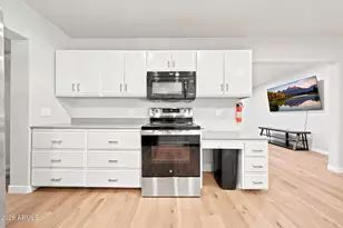 137 E Vista Del Cerro Dr, Tempe, AZ 85281 - Photo 14