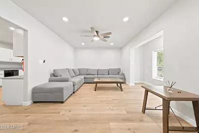 137 E Vista Del Cerro Drive, Tempe, AZ 85281 - Photo 8