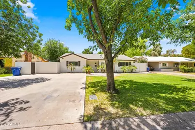 137 E Vista Del Cerro Drive, Tempe, AZ 85281 - Photo 2