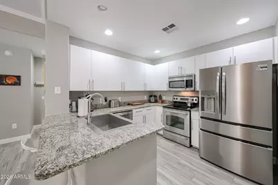 11640 N Tatum Boulevard #Unit 1097, Phoenix, AZ 85028 - Photo 12