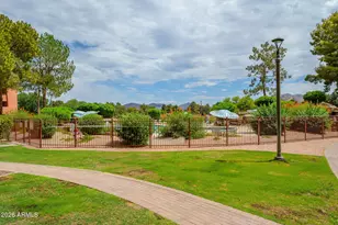 12212 N Paradise Vlg Pkwy S, Phoenix, AZ 85032 - Photo 20
