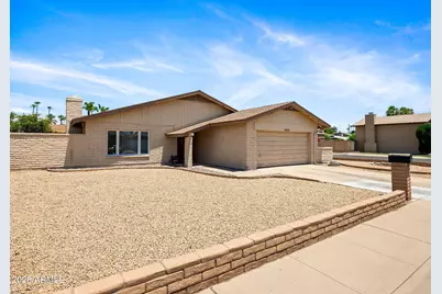 4604 W Gardenia Avenue, Glendale, AZ 85301 - Photo 2