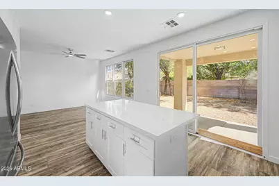 18293 W Elm Street, Surprise, AZ 85388 - Photo 10