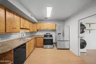 2541 W Rose Ln, Phoenix, AZ 85017 - Photo 10