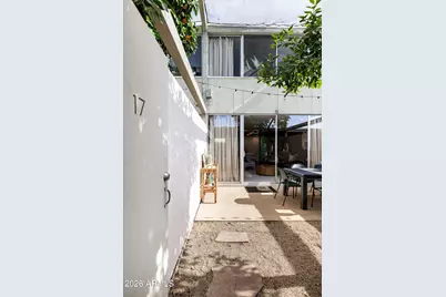 4401 N 40th Street #17, Phoenix, AZ 85018 - Photo 1