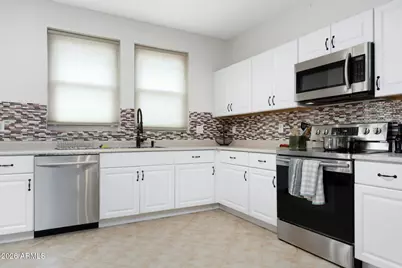 12217 W Daley Lane, Sun City, AZ 85373 - Photo 4