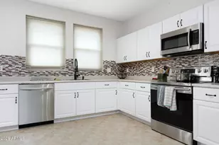 12217 W Daley Ln, Sun City, AZ 85373 - Photo 4