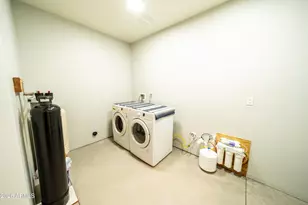 4267 E Juniper Dr, Yucca, AZ 86438 - Photo 8