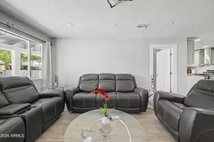 3639 W Lawrence Ln, Phoenix, AZ 85051 - Photo 8