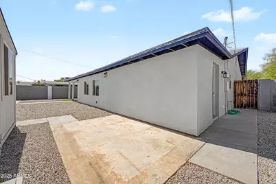 3639 W Lawrence Lane, Phoenix, AZ 85051 - Photo 26