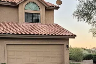 7729 E Joshua Tree Ln, Scottsdale, AZ 85250 - Photo 2