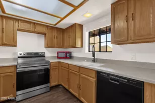 8344 N 21st Dr, Phoenix, AZ 85021 - Photo 6