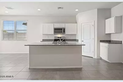 1566 E Fletcher Drive, Casa Grande, AZ 85122 - Photo 2