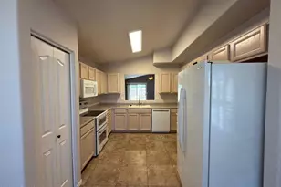 9148 W Canyon Dr, Peoria, AZ 85382 - Photo 6