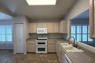 9148 W Canyon Dr, Peoria, AZ 85382 - Photo 4