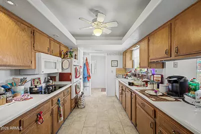 10651 W Saratoga Circle, Sun City, AZ 85351 - Photo 14